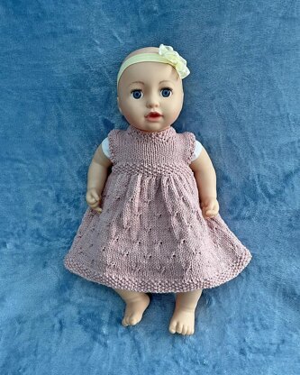 P151 Dolls Dresses