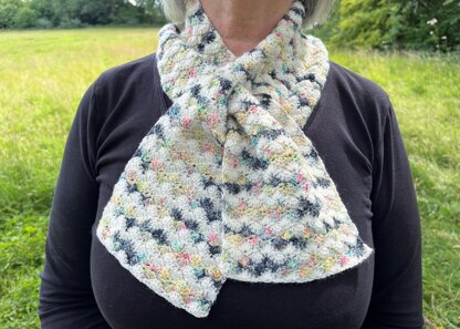 Janus Keyhole Scarf