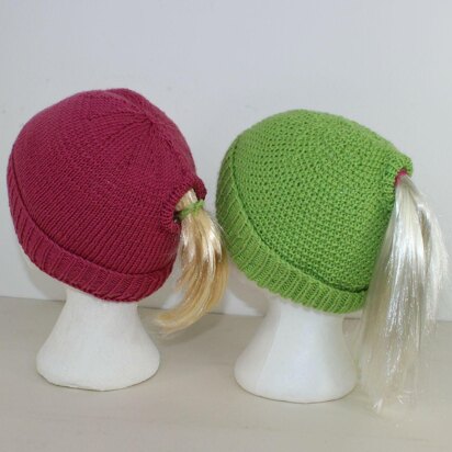 Ponytail Beanie Hat - knitting pattern