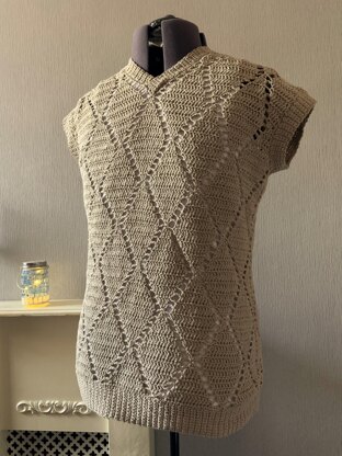 Diamond Mesh V-Neck Top