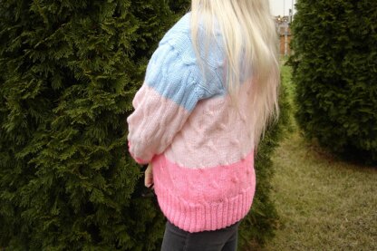 Pretty Cabled Pullover