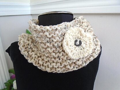 Crazy Easy Cowl and Flower #816