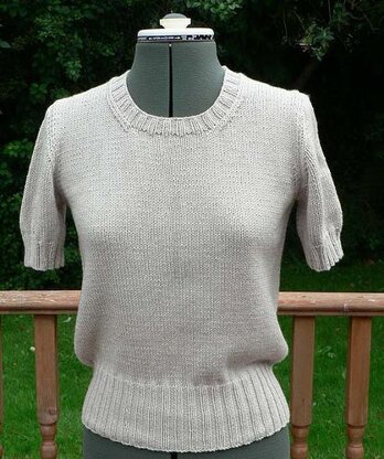 Short sleeved jumper