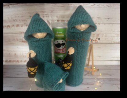 Hooded Cloak Pringles Tub Covers 185g, 165g & 40g Knitting Pattern