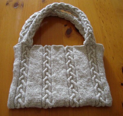 Bridget - 8ply cabled bag