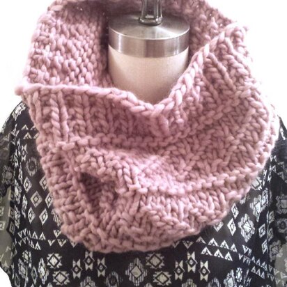 Love Wool Guernsey Cowl