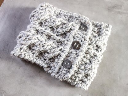 026-Buttonned chunky cowl