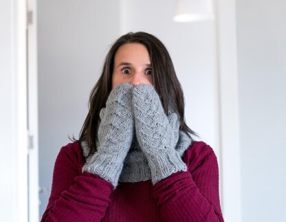 Skin And Bones Mittens