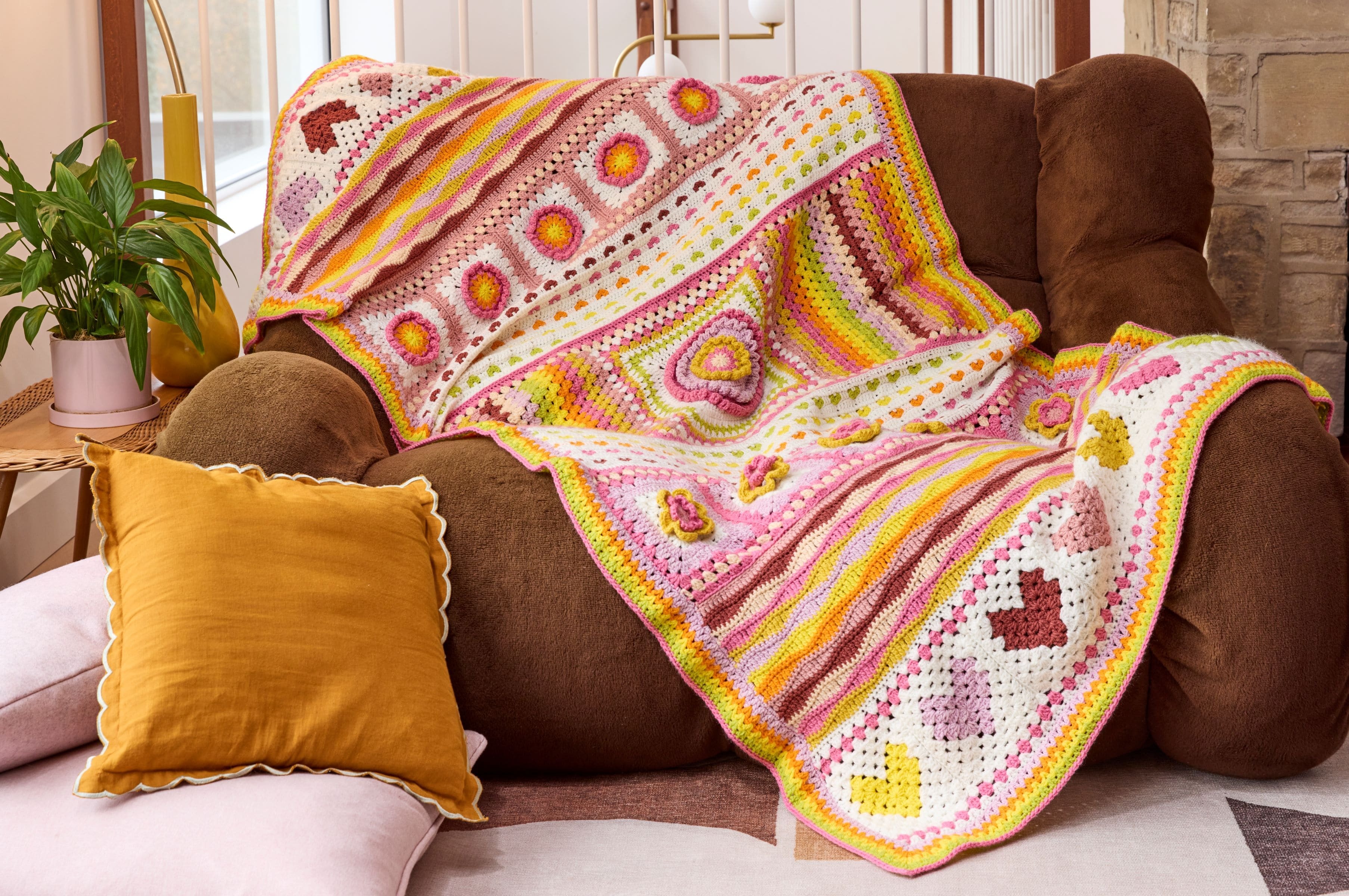 Sirdar Hearts&Flowers Crochet Along Spring 2025 - view 3