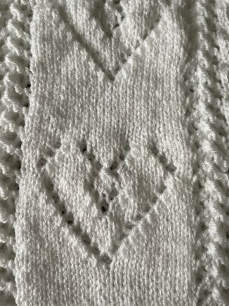 Cable and Lace Cot Blanket #4