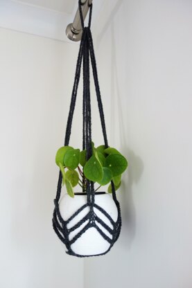 Knit Chevron Plant Pot Hanger