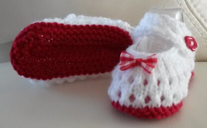 Girls Lacey Baby Shoes Knitting Pattern DK