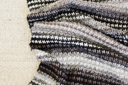 Houndstooth Cabin Throw