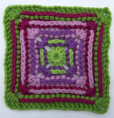 100 Bright and Colourful Granny Squares to Mix and Match