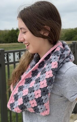 Granny Diamond Infinity Scarf