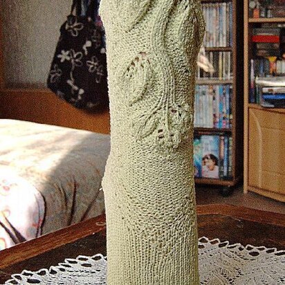 Hanging Leaves Socken (German) - knitting pattern