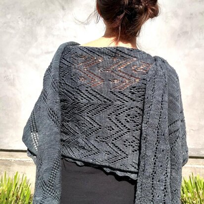 Pulled by the stars shawl