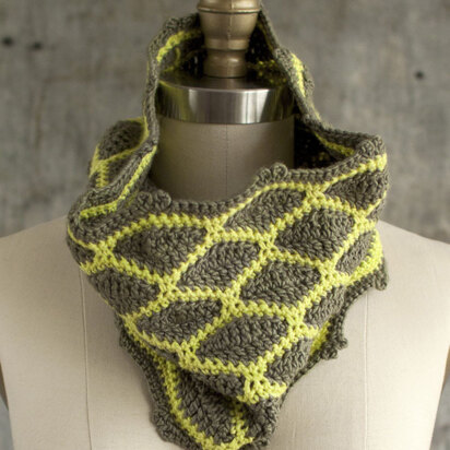 Minas Scarf in Manos del Uruguay Silk Blend Semi-Solid - 2013V