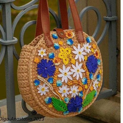 Bright summer bag with cornflowers