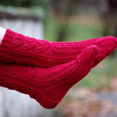 Scarlet Arches - knitting pattern