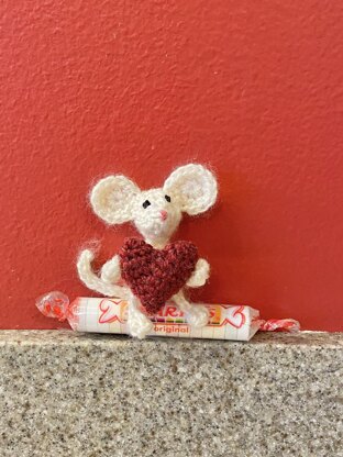 Baby Mouse with Heart