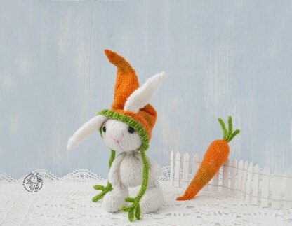 Easter Bunny and carrot