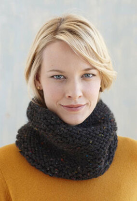 Garter Stitch Cowl in Lion Brand Hometown USA - L0335B