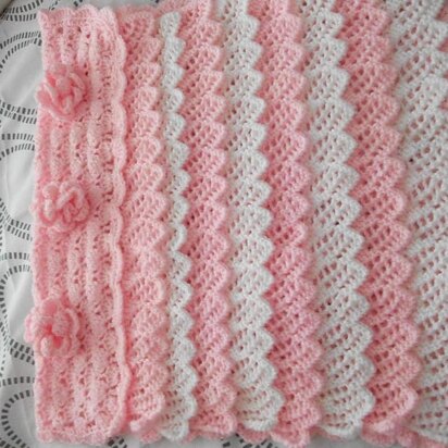 Crochet frills blanket