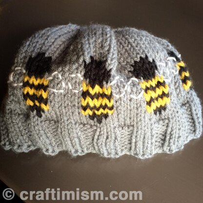 Bee Patterned Knit Hat