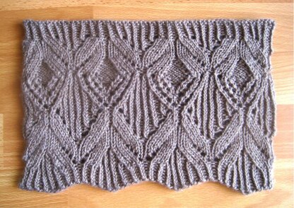 Josephine Lace Cowl