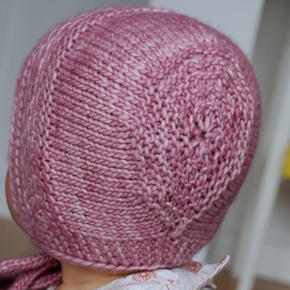Entrechat Bonnet (for worsted weight)