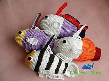 Amigurumi Purple Firefish Pattern No.25