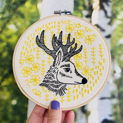 Hook Line & Tinker Oh Deer Me Embroidery Kit - 6in