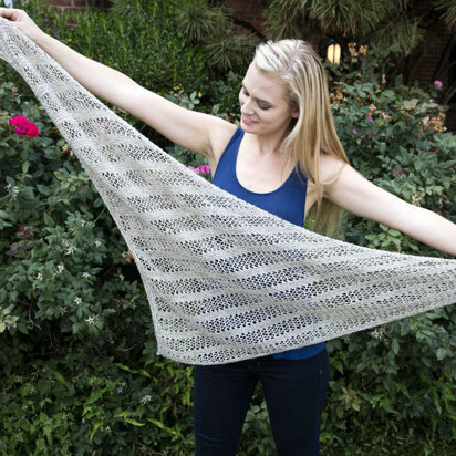 Ridged Shawl in Plymouth Yarn Nettle Grove - F691