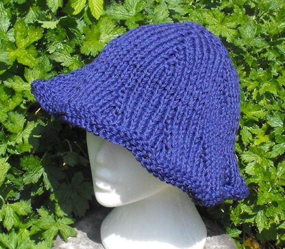 SUPERFAST BIG FLOPPY HAT KNITTING PATTERN - MADMONKEYKNITS