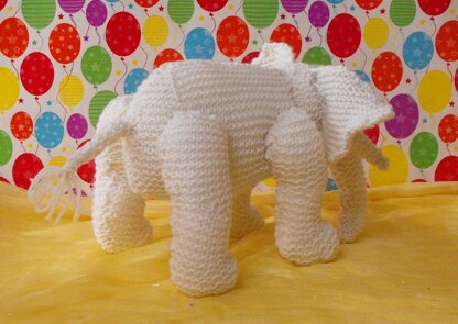 NURSERY WHITE ELEPHANT TOY KNITTING PATTERN - MADMONKEYKNITS