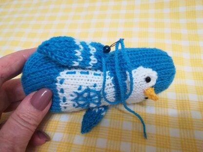 Toy Knitting Pattern Knit a baby penguin for a Christmas