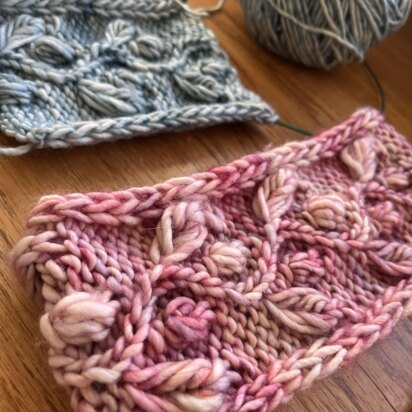 Knitting With Bulky Yarns