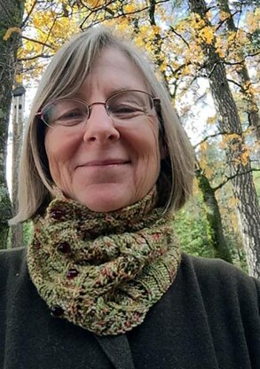 Hollyfrost Cowl