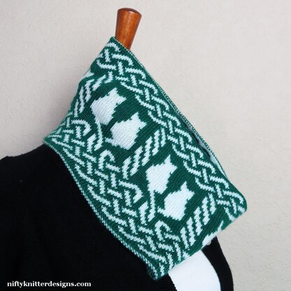 Celtic Cat Cowl