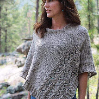 19 Elegant Knitted Poncho Patterns for Cozy Multilayered Outfits  Poncho  knitting patterns, Easy poncho knitting pattern, Aran knitting patterns