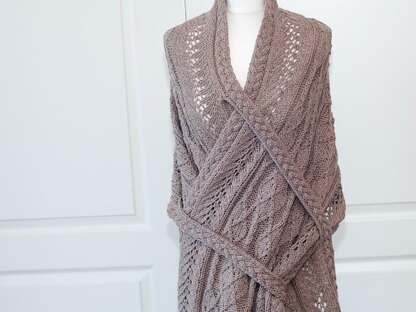 Lorena - shawl with cable slings