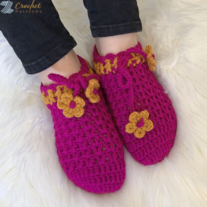 V-Stitch Slippers