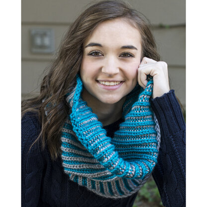 Beginner Brioche Cowl in Cascade Pacific Chunky - C293 - Downloadable PDF