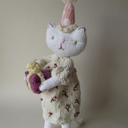 Beatrice the Party Cat - knitting pattern