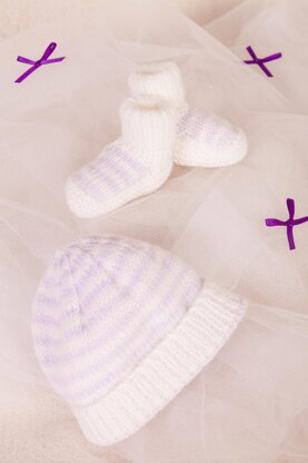 Preemie hat and booties