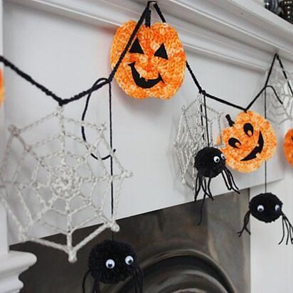 Spooky Bunting