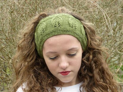 Leaf Motif Headband Knit in the Round