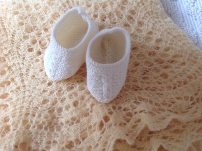 28 / Princess Charlotte Baby Booties