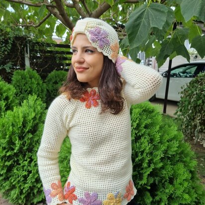 Elegant sweater with turban